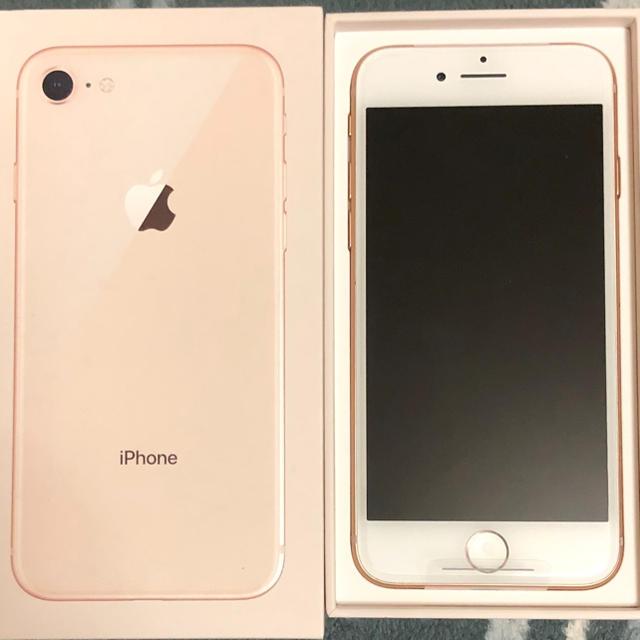 Apple(アップル)のiPhone8 64GB ゴールド スマホ/家電/カメラのスマートフォン/携帯電話(スマートフォン本体)の商品写真