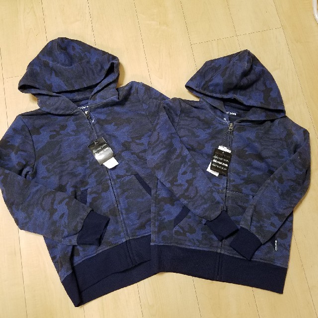 THE NORTH FACE(ザノースフェイス)の【FIRST DOWN】迷彩柄パーカー キッズ/ベビー/マタニティのキッズ服男の子用(90cm~)(ジャケット/上着)の商品写真