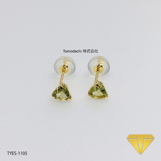 K18金 Peridot Heart  レディースイヤリング(イヤリング)