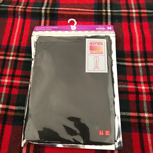 UNIQLO(ユニクロ)のユニクロ　ヒートテックレギンス　黒　10部丈 レディースのレッグウェア(レギンス/スパッツ)の商品写真