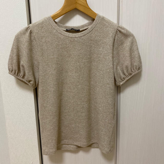 ZARA(ザラ)のZARA パフスリーブ　ニット　S レディースのトップス(ニット/セーター)の商品写真