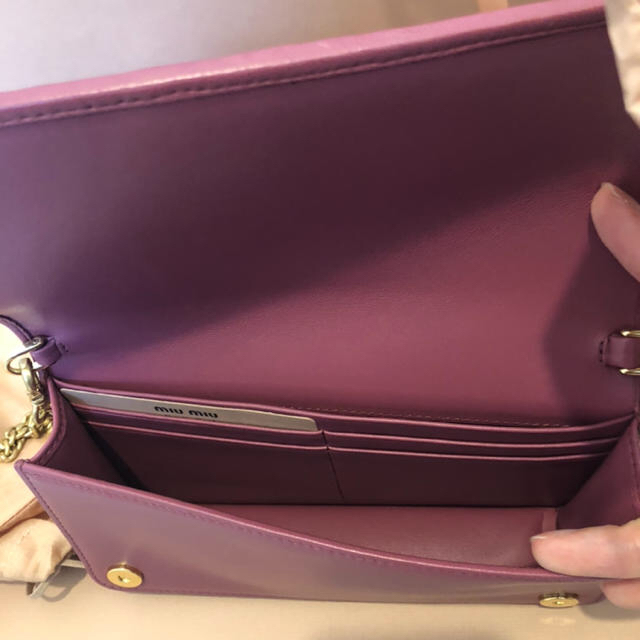 miumiu - 新品未使用!国内直営店購入大人気 miumiuマトラッセ ミニ
