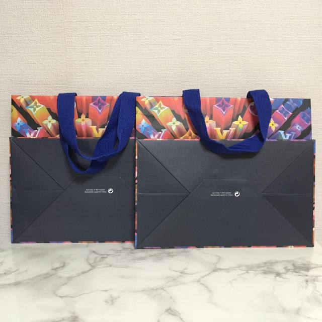 LOUIS VUITTON(ルイヴィトン)の新品 未使用 美品 ルイヴィトン 2019年 クリスマス ショップ袋 ショッパー レディースのバッグ(ショップ袋)の商品写真