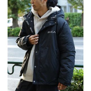 サイズＭ数量限定RVCA HOODED JACKET ダウンジャケット