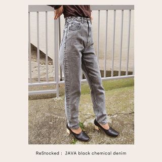 ブラックバイマウジー(BLACK by moussy)のJAVA black chemical denim サイズ23(デニム/ジーンズ)