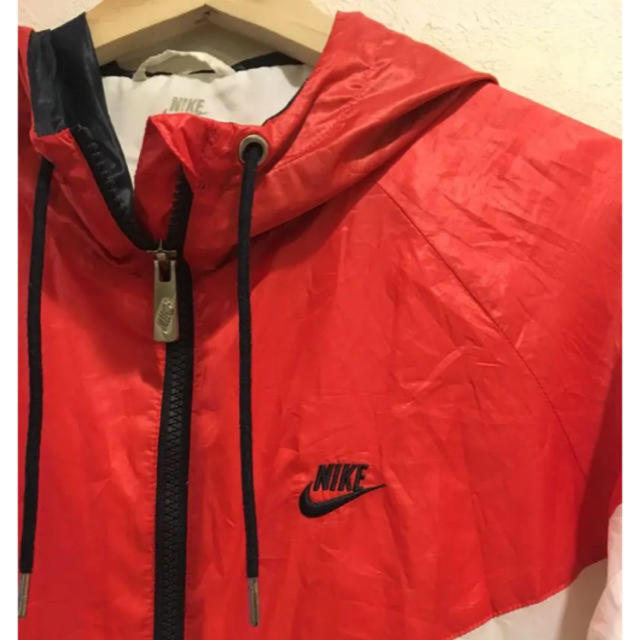 NIKE(ナイキ)のNIKE ウインドランナー ナイロンパーカー中綿入りジャケット メンズのジャケット/アウター(ナイロンジャケット)の商品写真