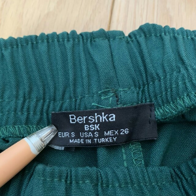 Bershka(ベルシュカ)のベルシュカ　ラインパンツ レディースのパンツ(カジュアルパンツ)の商品写真