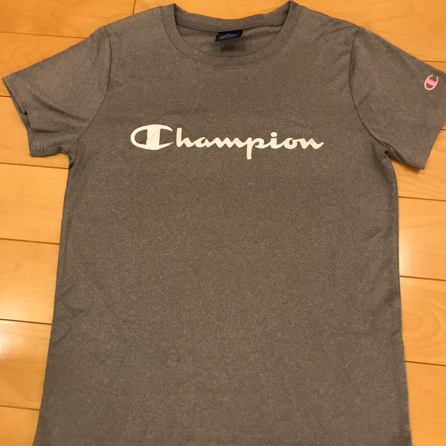 Champion(チャンピオン)のチャンピオン　レディースtシャツ Mサイズ レディースのトップス(Tシャツ(半袖/袖なし))の商品写真