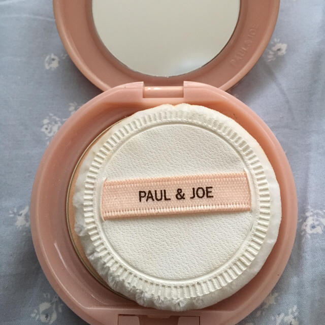 PAUL & JOE(ポールアンドジョー)のポールアンドジョー コスメ/美容のベースメイク/化粧品(フェイスパウダー)の商品写真