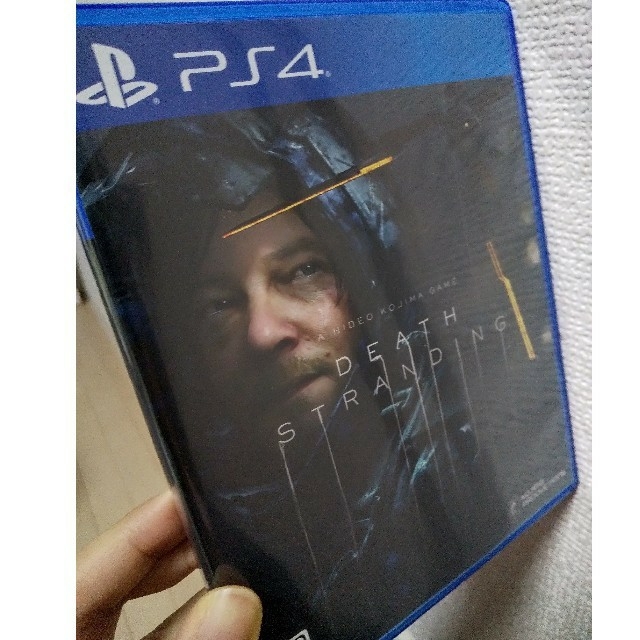 PlayStation4(プレイステーション4)のDEATH STRANDING（デス・ストランディング） PS4 エンタメ/ホビーのゲームソフト/ゲーム機本体(家庭用ゲームソフト)の商品写真