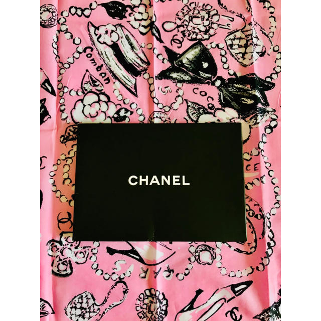 CHANEL(シャネル)の新品未使用 CHANEL シャネル ハンカチスカーフ おしゃれ 可愛い 春夏秋冬 レディースのファッション小物(バンダナ/スカーフ)の商品写真