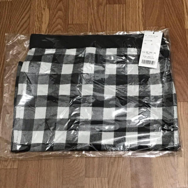 WEGO(ウィゴー)のWEGO ジャガードニットタイトスカート 黒チェック レディースのスカート(ひざ丈スカート)の商品写真