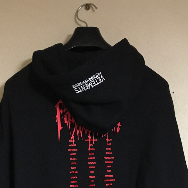 vetements ヴェトモン メタルパーカー  Mサイズ