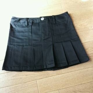 セシルマクビー(CECIL McBEE)の♡新品　ブラックプリーツスカート♡(ミニスカート)
