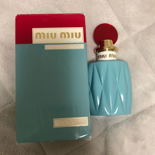 miumiu(ミュウミュウ)のmiumiu 香水100ml コスメ/美容の香水(香水(女性用))の商品写真