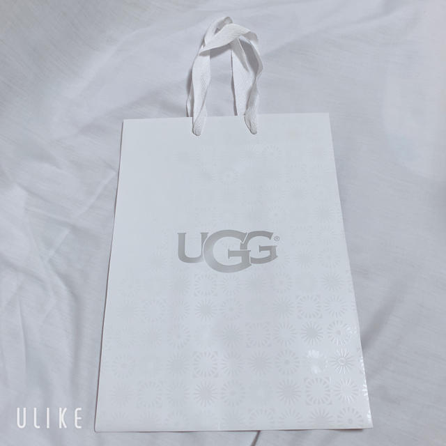 UGG(アグ)の【美品】UGG ショップ袋 中 レディースのバッグ(ショップ袋)の商品写真