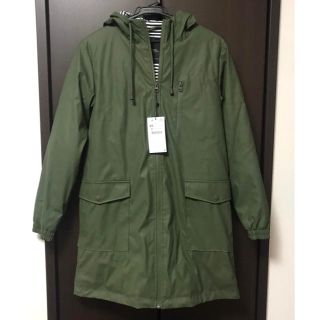 ザラ(ZARA)のZARA 撥水加工入り　パーカ　パーカー　レイン コート　カーキ　中綿　新品(その他)