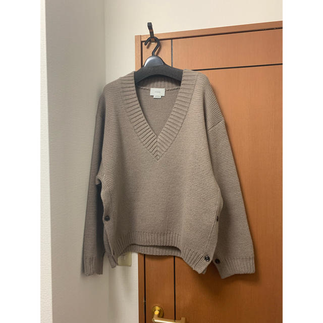 SUNSEA(サンシー)のyoke 19AW 5G MILANO RIB V-NECK KNIT メンズのトップス(ニット/セーター)の商品写真