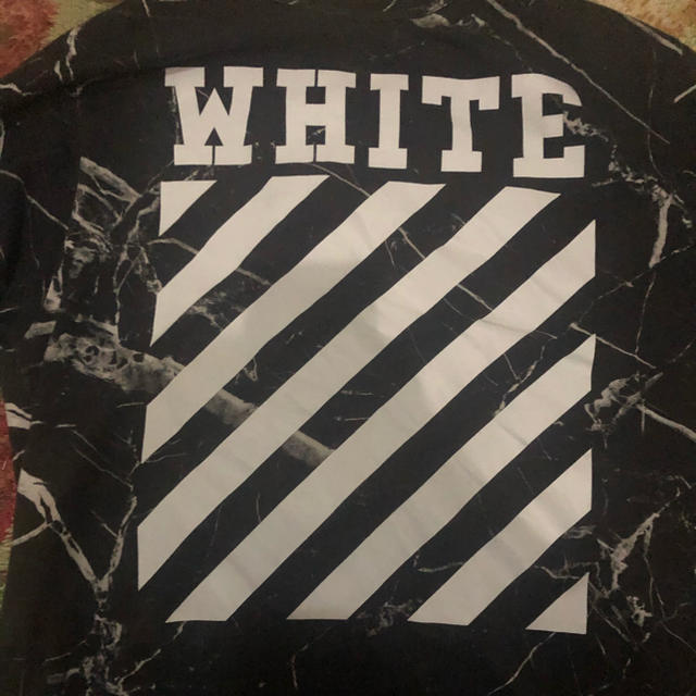 OFF-WHITE Tシャツの通販 by たかさん1242's shop｜オフホワイトならラクマ - off-white 特価超特価