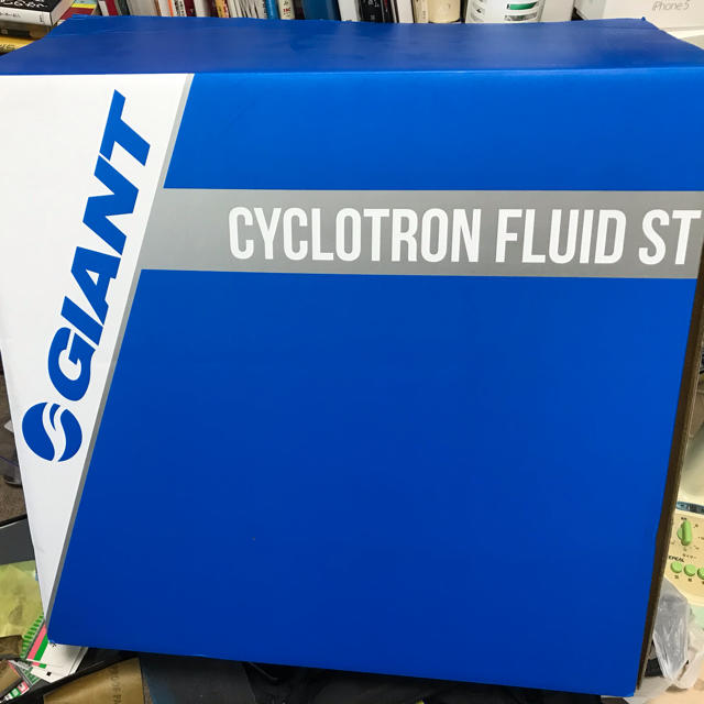 Giant(ジャイアント)の【超美品】GIANT CYCLOTRON FLUID ST 固定ローラーセット スポーツ/アウトドアの自転車(その他)の商品写真