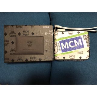 エムシーエム(MCM)のMCMフライトプリントジップドウォレット(財布)