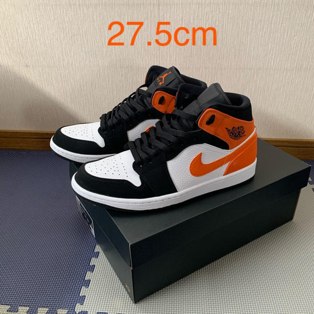 NIKE(ナイキ)の27.5cm NIKE エア ジョーダン 1 MID ナイキ Jordan メンズの靴/シューズ(スニーカー)の商品写真