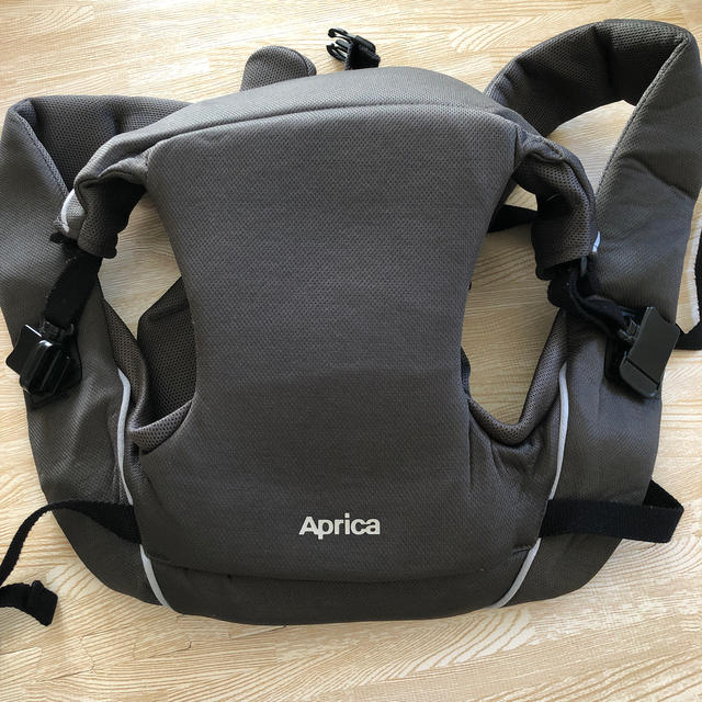 Aprica - Aprica 抱っこ紐の通販 by まっちやん's shop｜アップリカならラクマ