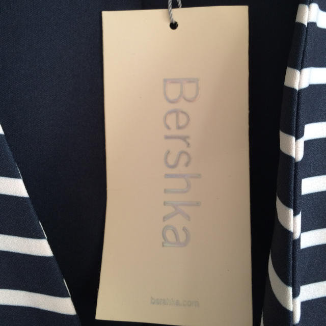 Bershka(ベルシュカ)のBershkaジャケット週末限定値下げ レディースのジャケット/アウター(テーラードジャケット)の商品写真