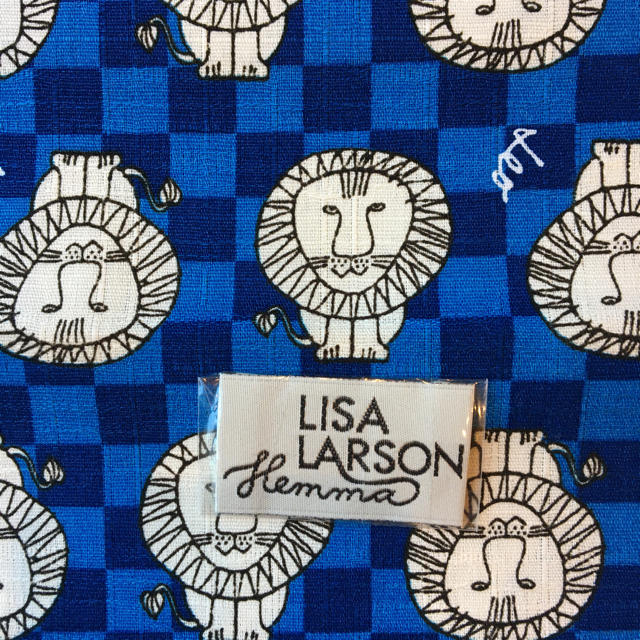 Lisa Larson(リサラーソン)の生地　布　ハギレ　ライオン ハンドメイドの素材/材料(生地/糸)の商品写真