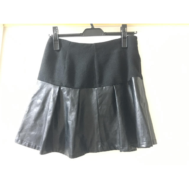 EGOIST(エゴイスト)のEGOIST フェイクレザースカート 黒 レディースのスカート(ひざ丈スカート)の商品写真