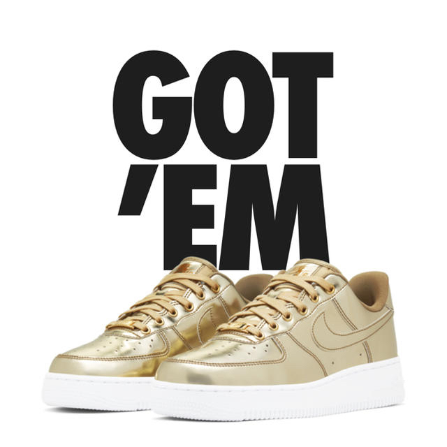 NIKE(ナイキ)の専用　NIKE Air force 1 wmns GOLD エアフォース1  メンズの靴/シューズ(スニーカー)の商品写真