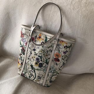 グッチ(Gucci)のお値下げしました★美品★Gucci 花柄　トートバッグ　(トートバッグ)