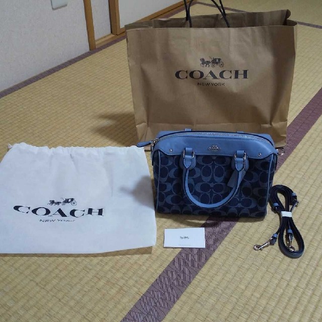 値下げ新品COACHショルダーバッグレディース