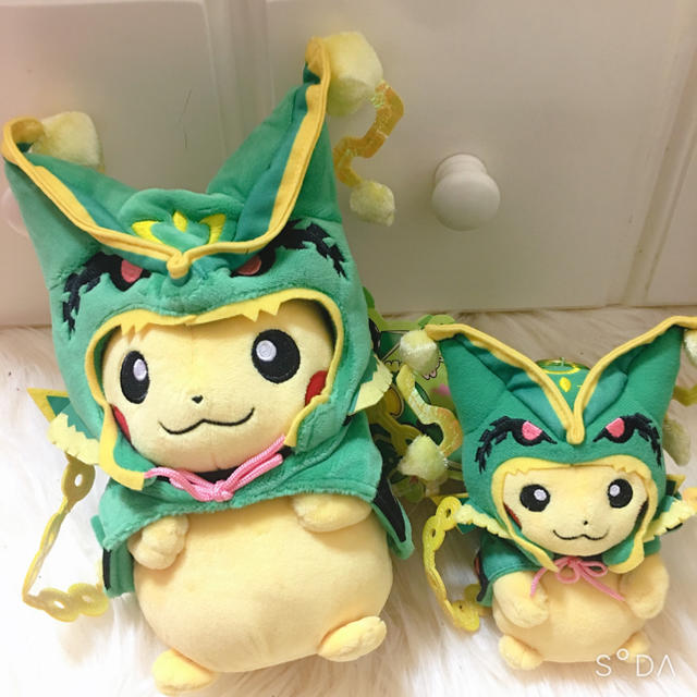 ポケモン ぬいぐるみ メガレックウザのポンチョを着たピカチュウの通販 By カシューナッツ S Shop ポケモンならラクマ