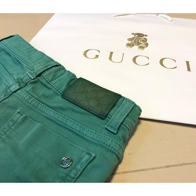 Gucci(グッチ)のお値下げ☆GUCCI☆kids☆海外購入☆ショートパンツ☆6 キッズ/ベビー/マタニティのキッズ服男の子用(90cm~)(パンツ/スパッツ)の商品写真