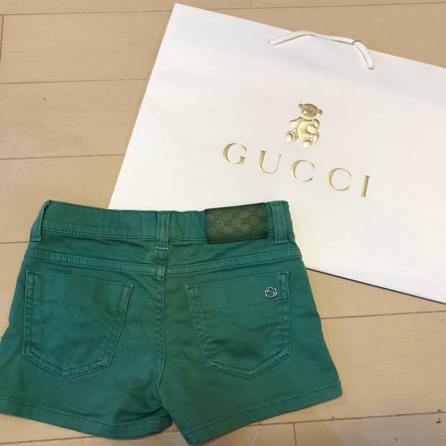 Gucci(グッチ)のお値下げ☆GUCCI☆kids☆海外購入☆ショートパンツ☆6 キッズ/ベビー/マタニティのキッズ服男の子用(90cm~)(パンツ/スパッツ)の商品写真