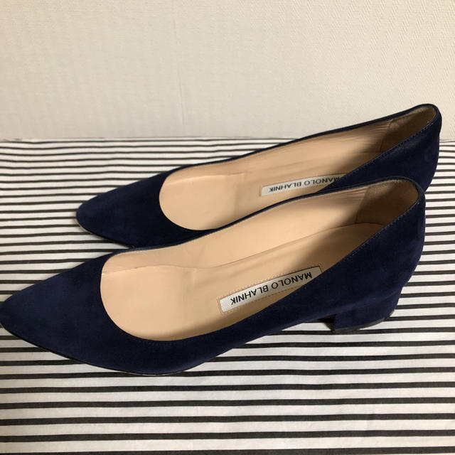 MANOLO BLAHNIK - タイムセール マノロブラニク 36 1／2 ネイビーの通販 by ぼんぼん's shop｜マノロブラニクならラクマ