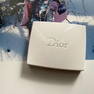 ディオール(Dior)のスノーブラッシュ　ブルーム　パウダー　001 ディオール(チーク)