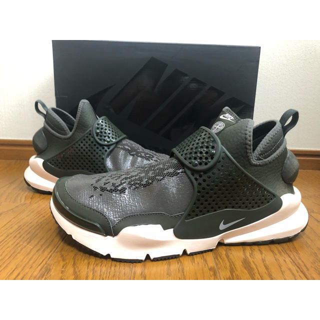 NIKE(ナイキ)のNIKE SOCK DART MID / SI メンズの靴/シューズ(スニーカー)の商品写真