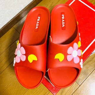 プラダ(PRADA)の♡期間限定お値下げ●PRADAプラダ赤花柄サンダルミュール37新品(ミュール)