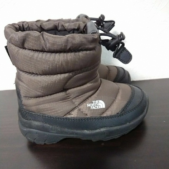 THE NORTH FACE(ザノースフェイス)のザ・ノースフェイス   ブーツ  16cm キッズ/ベビー/マタニティのキッズ靴/シューズ(15cm~)(ブーツ)の商品写真