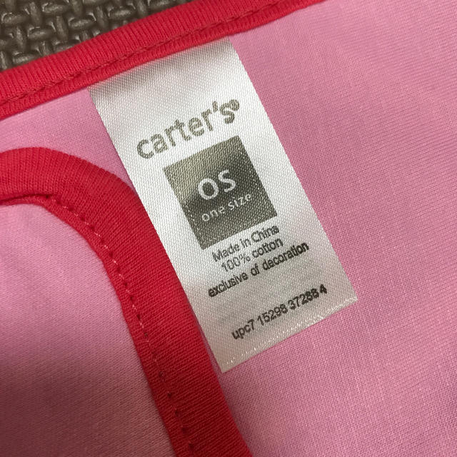 carter's(カーターズ)のカーターズ 女児 スタイ ピンク 刺繍 蝶 キッズ/ベビー/マタニティのこども用ファッション小物(ベビースタイ/よだれかけ)の商品写真
