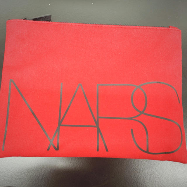 NARS(ナーズ)のNARS ノベルティポーチ　非売品 レディースのファッション小物(ポーチ)の商品写真