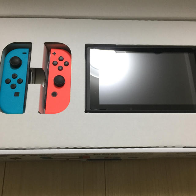 Nintendo Switch(ニンテンドースイッチ)の任天堂 スイッチ エンタメ/ホビーのゲームソフト/ゲーム機本体(家庭用ゲーム機本体)の商品写真