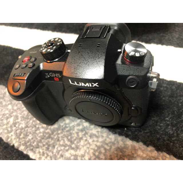 Panasonic(パナソニック)のPanasonic Lumix GH5S スマホ/家電/カメラのカメラ(ミラーレス一眼)の商品写真