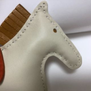 Hermes - エルメス ロデオチャーム PM クレ 未使用 希少色 馬 白の ...