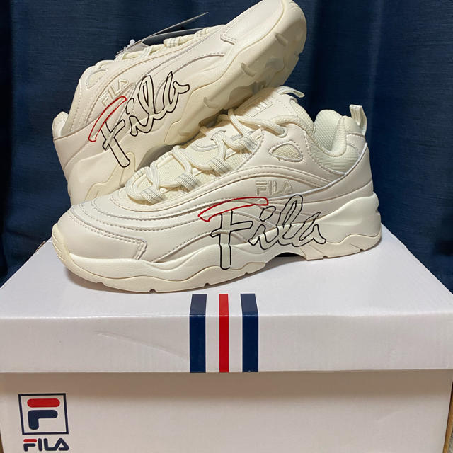 FILA(フィラ)のFILA 韓国限定スニーカー　最終セール レディースの靴/シューズ(スニーカー)の商品写真