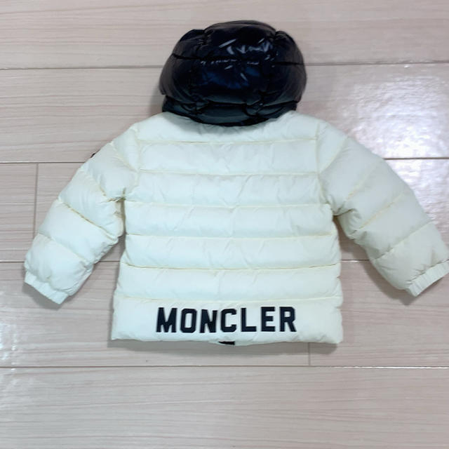 MONCLER(モンクレール)のモンクレール　2a ダウン キッズ/ベビー/マタニティのキッズ服男の子用(90cm~)(ジャケット/上着)の商品写真