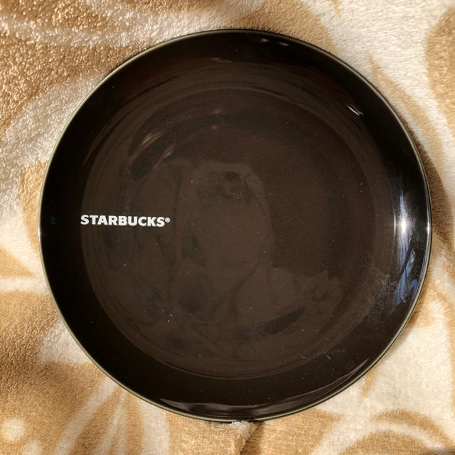 Starbucks Coffee(スターバックスコーヒー)のマコモコ様専用⭐︎スターバックス白黒プレート インテリア/住まい/日用品のキッチン/食器(食器)の商品写真