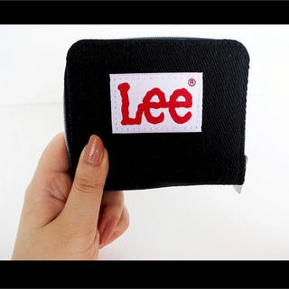 リー(Lee)のLee ロゴ入り二つ折り財布(財布)